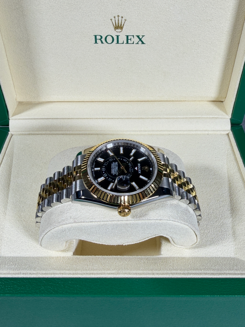 Rolex - Sky Dweller