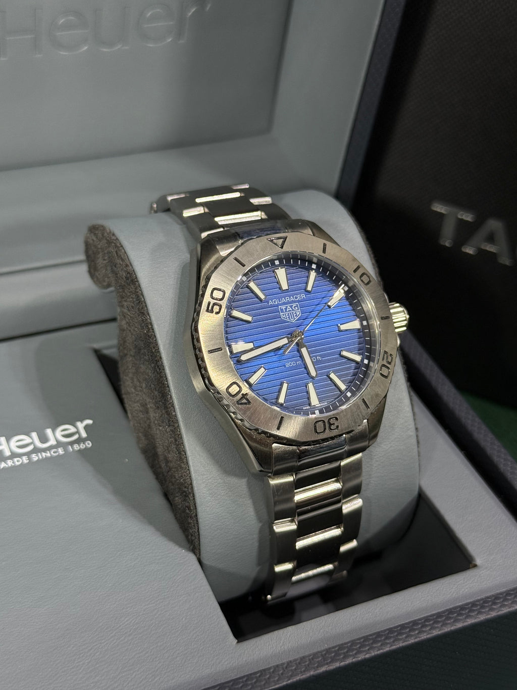 Tag Heuer - Aquaracer Professional 200