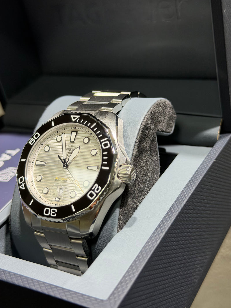 TAG Heuer - Aquaracer Professional 300