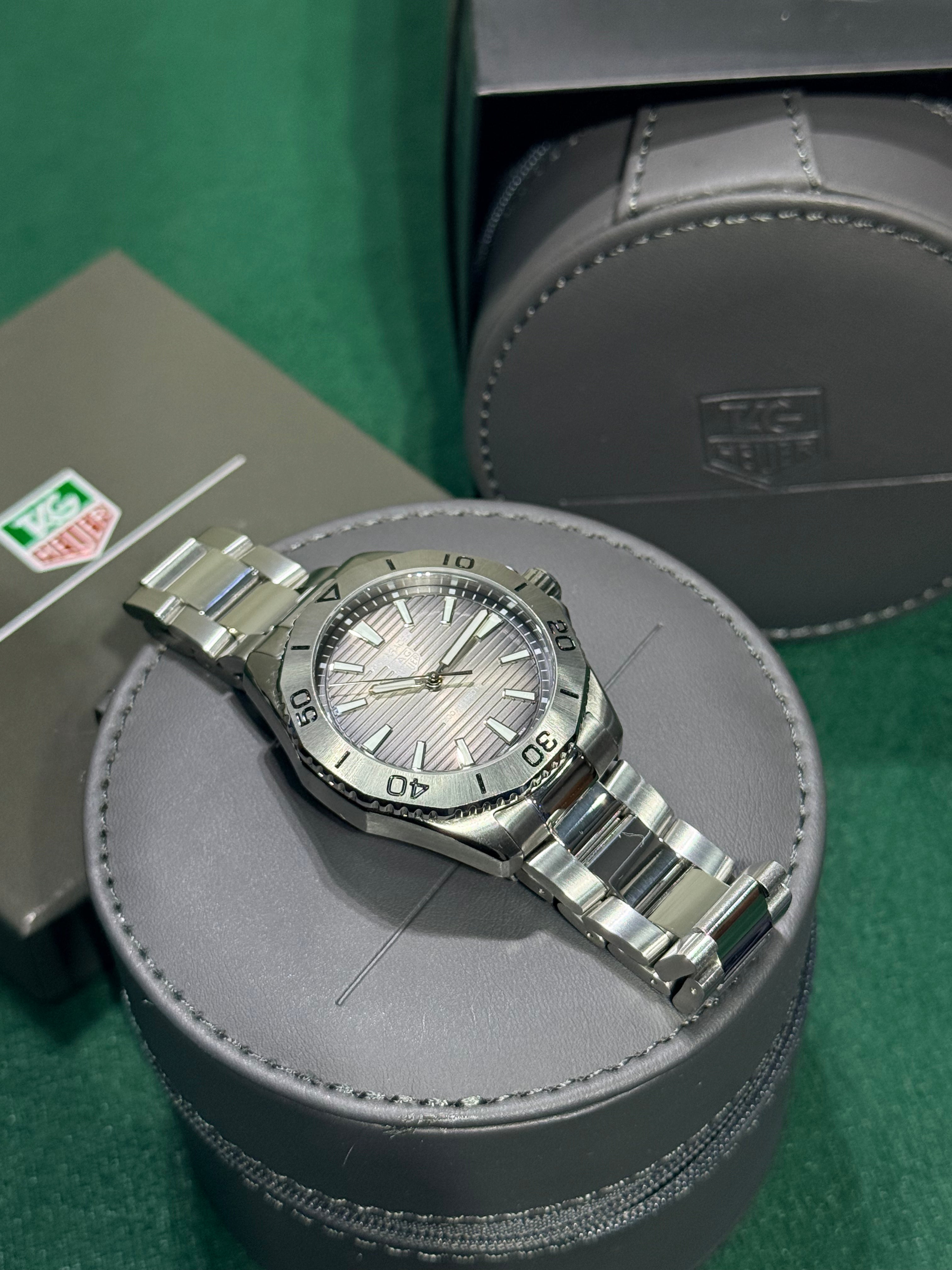 TAG Heuer - Aquaracer Professional 200