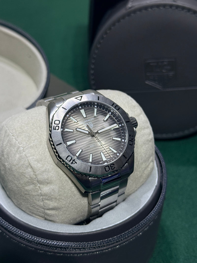 TAG Heuer - Aquaracer Professional 200