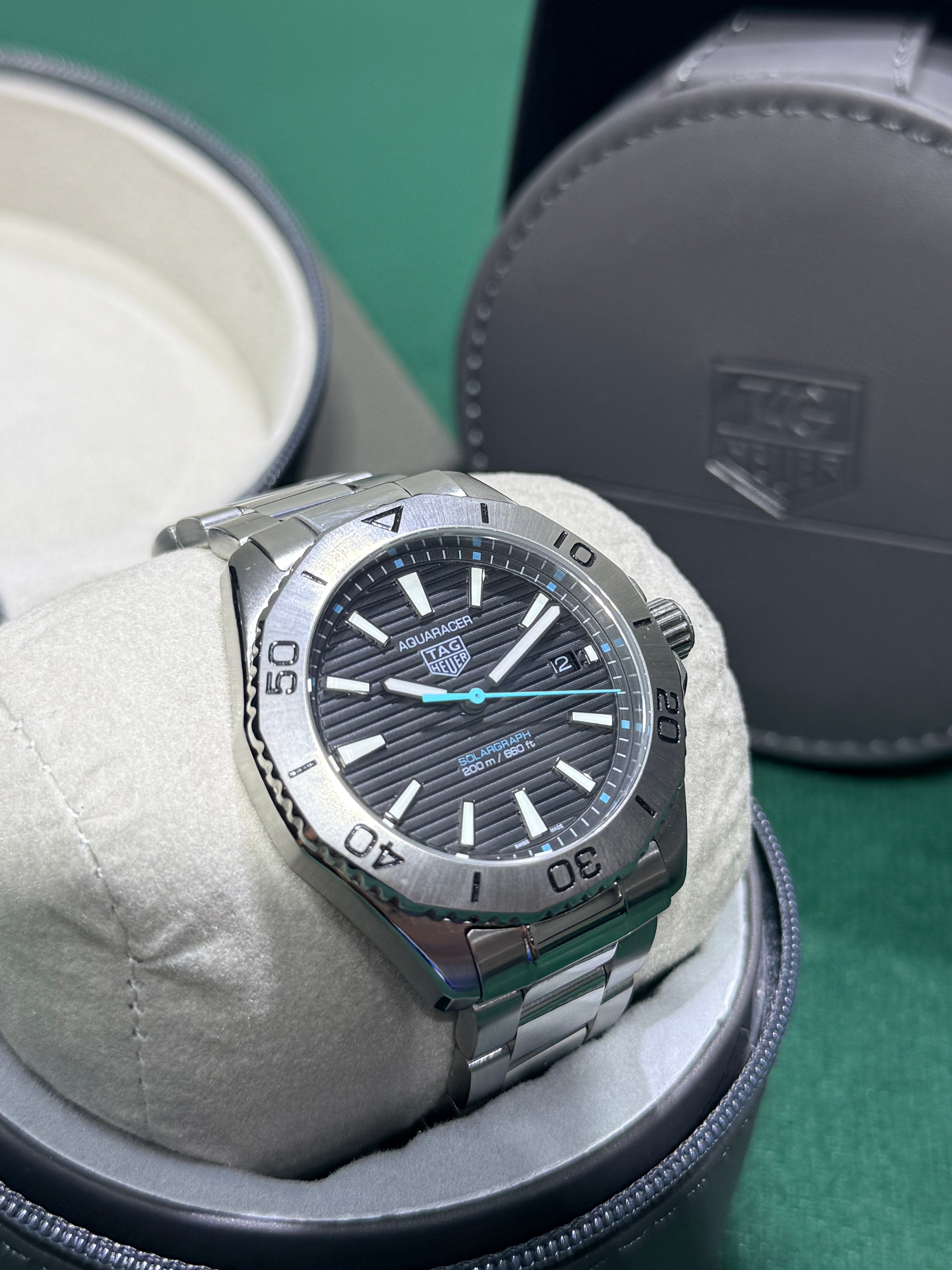 TAG Heuer - Aquaracer Professional 200 Solargraph