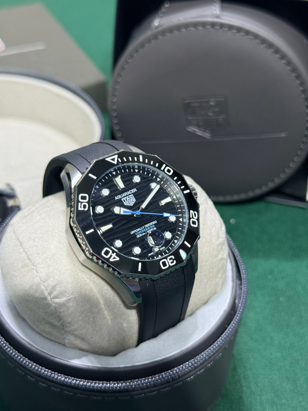 TAG Heuer - Aquaracer Professional 300
