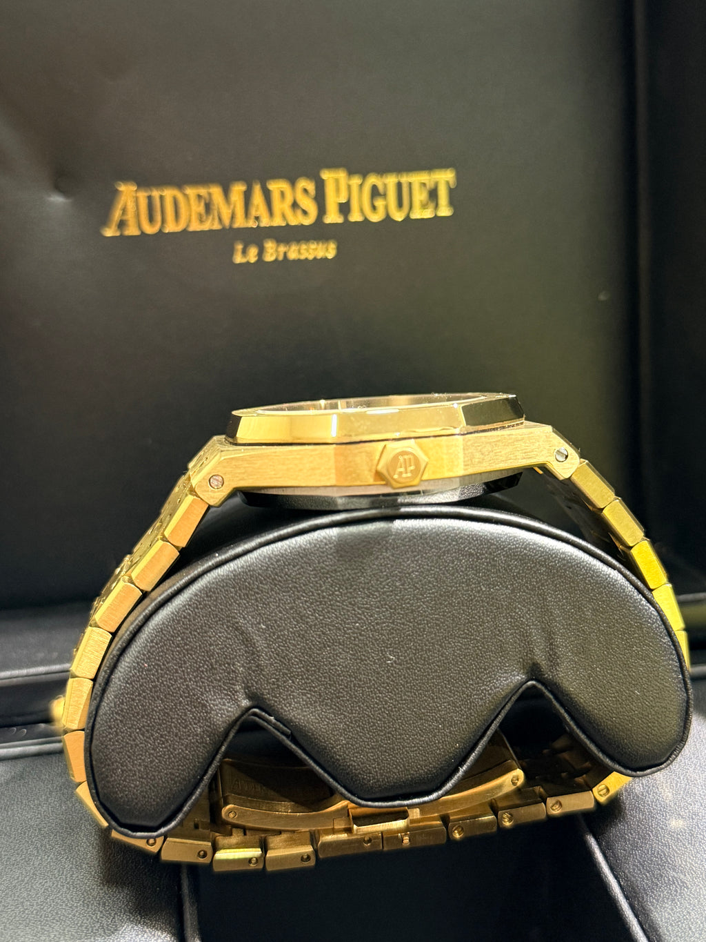Audemars Piguet - Royal Oak Jumbo Extra-Thin