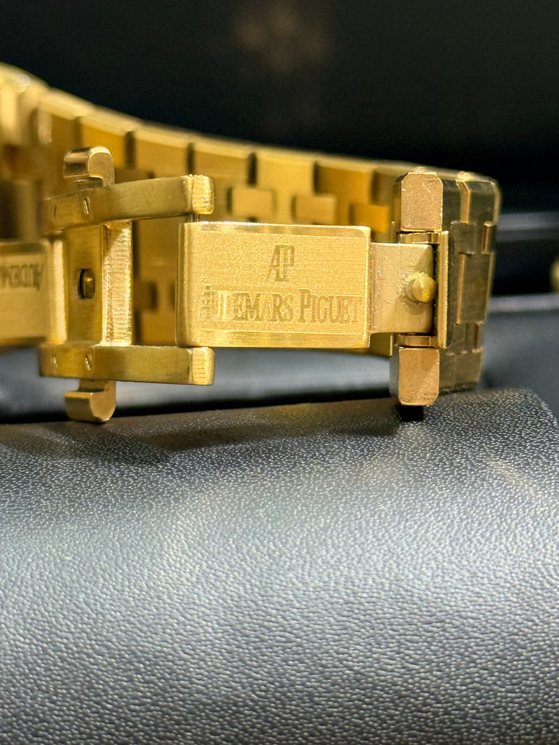 Audemars Piguet - Royal Oak Jumbo Extra-Thin