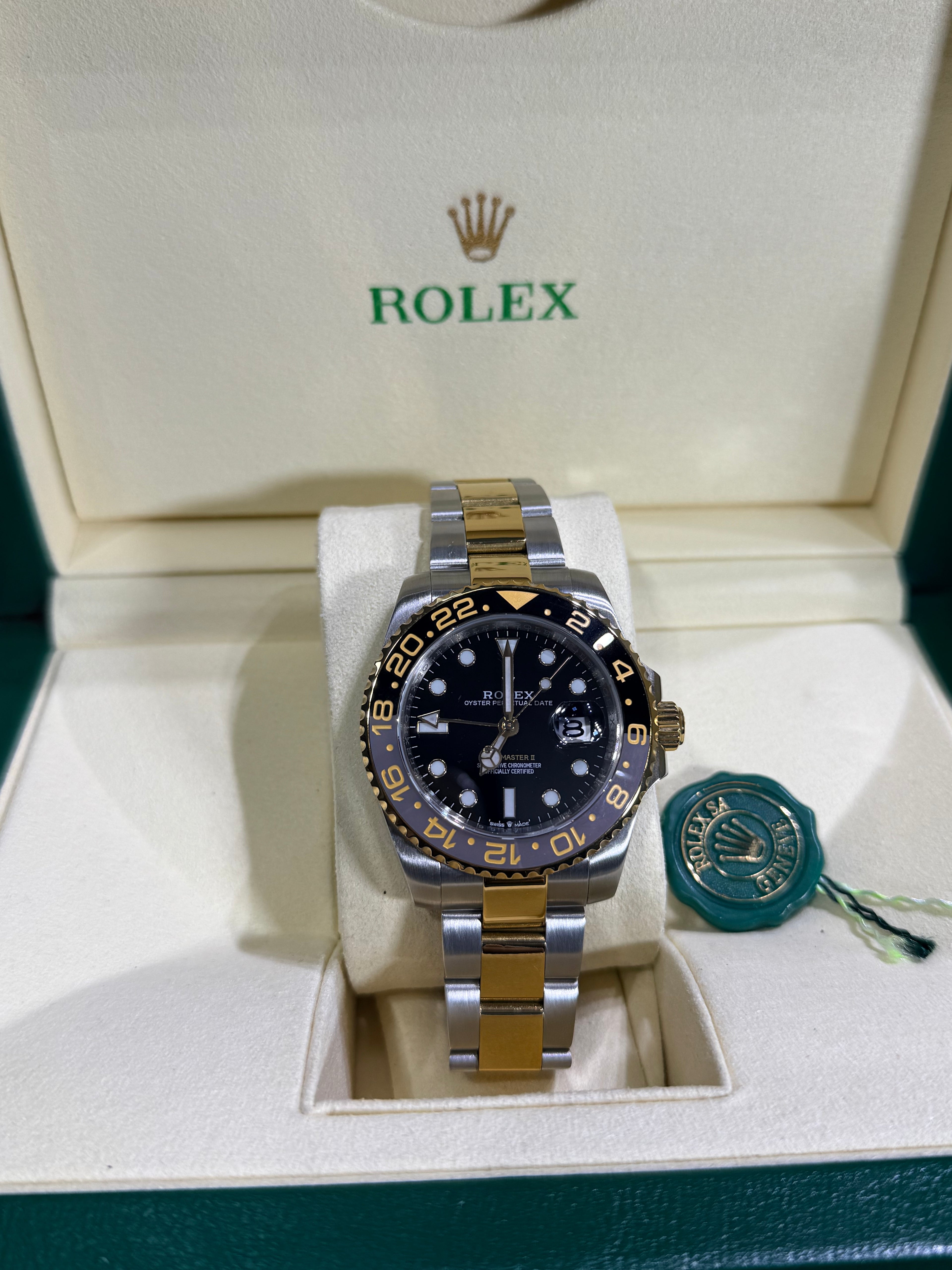 Rolex - GMT-Master II Two Tone / Oyster