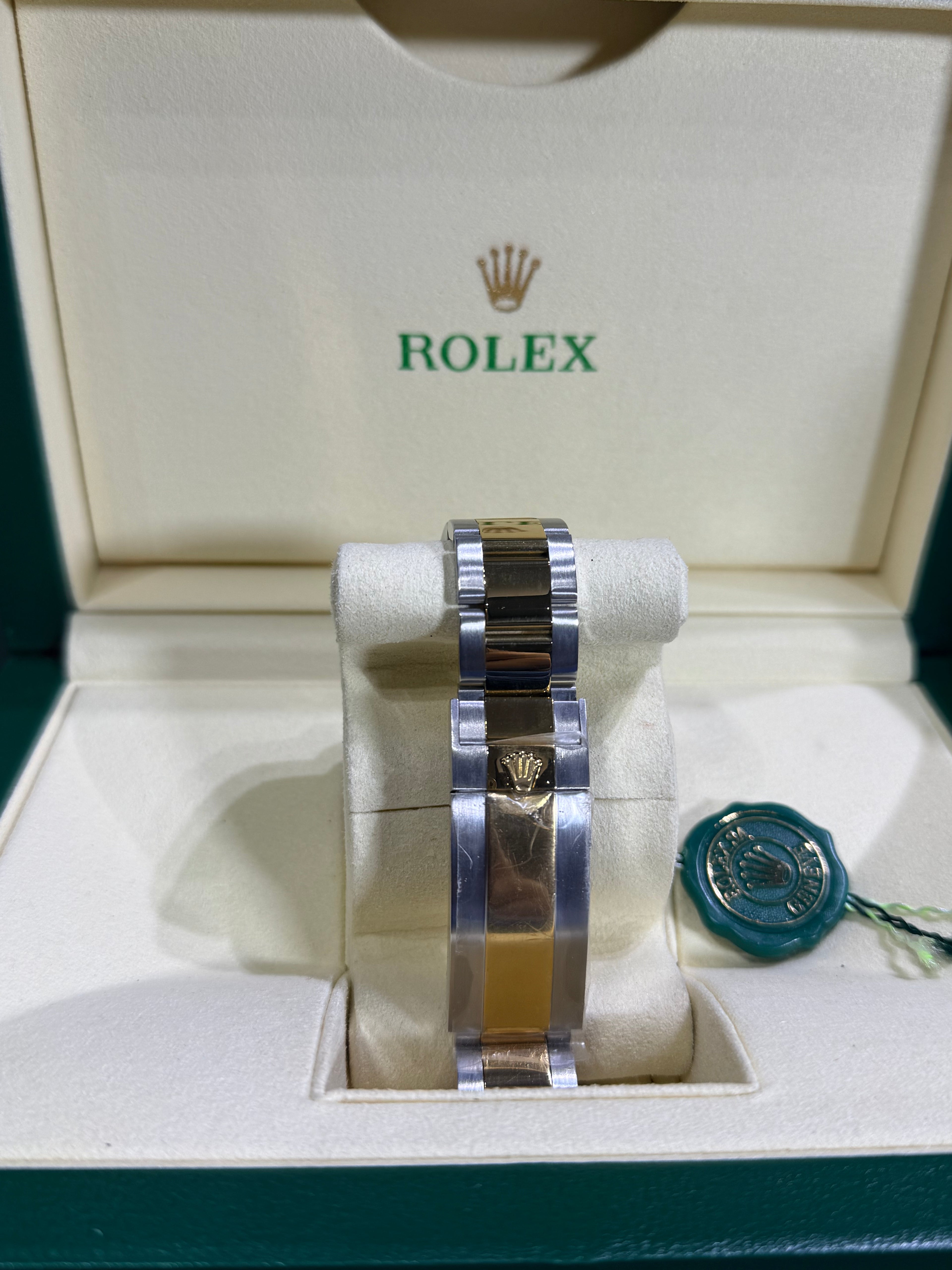 Rolex - GMT-Master II Two Tone / Oyster