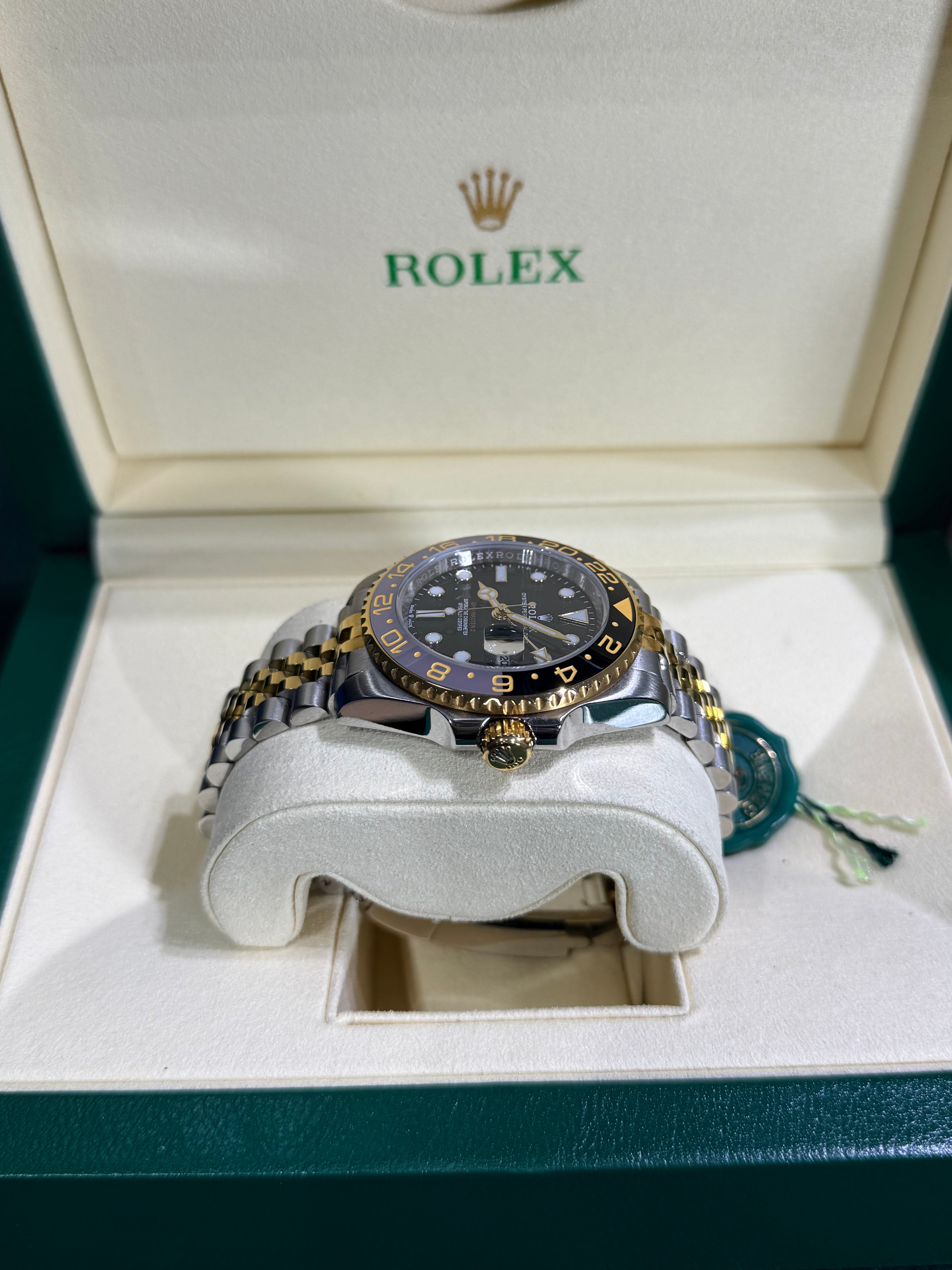Rolex - GMT-Master II Two Tone / Jubilee
