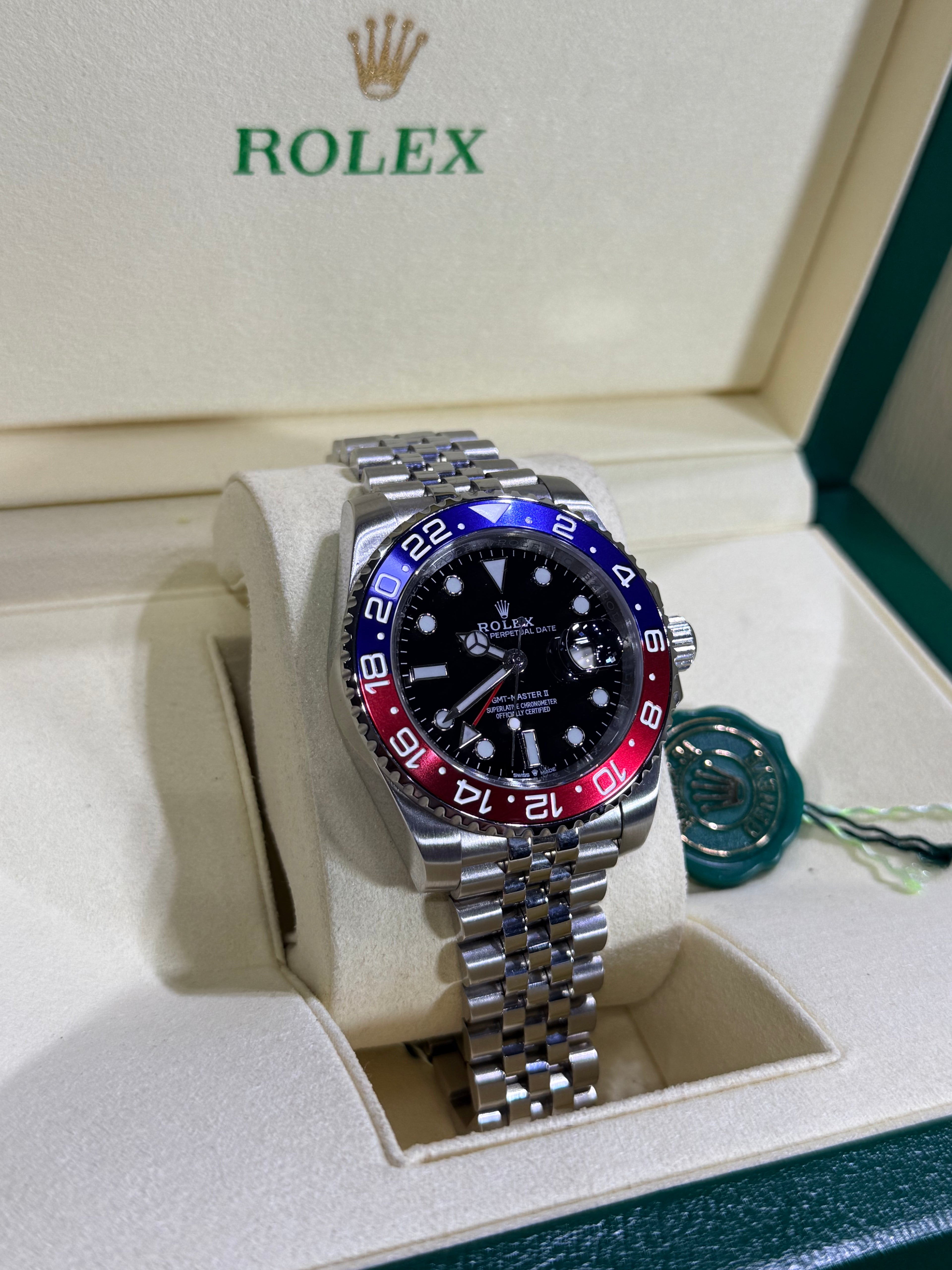 Rolex - GMT-Master II Pepsi