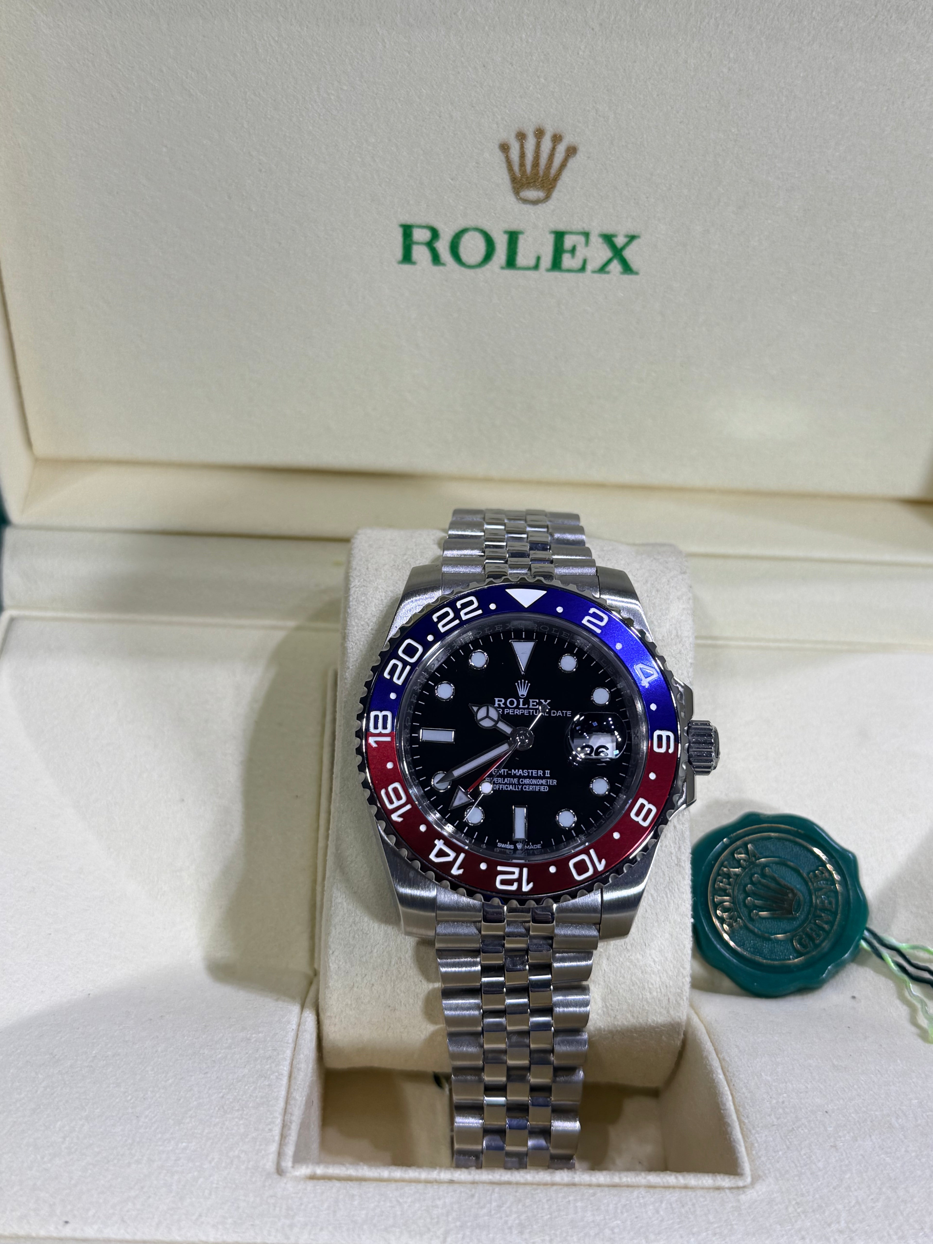 Rolex - GMT-Master II Pepsi