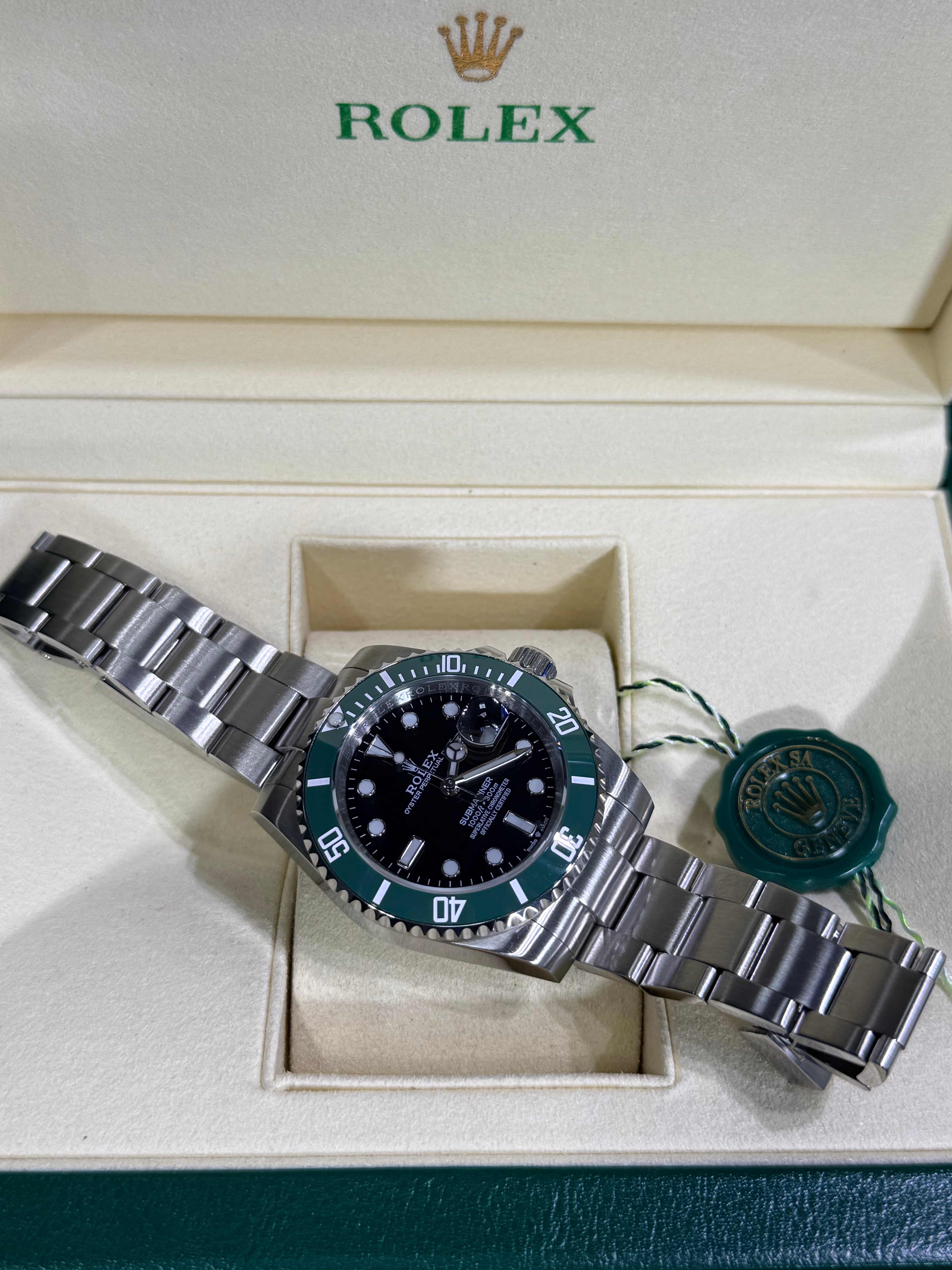 Rolex - Submariner Date / Starbucks