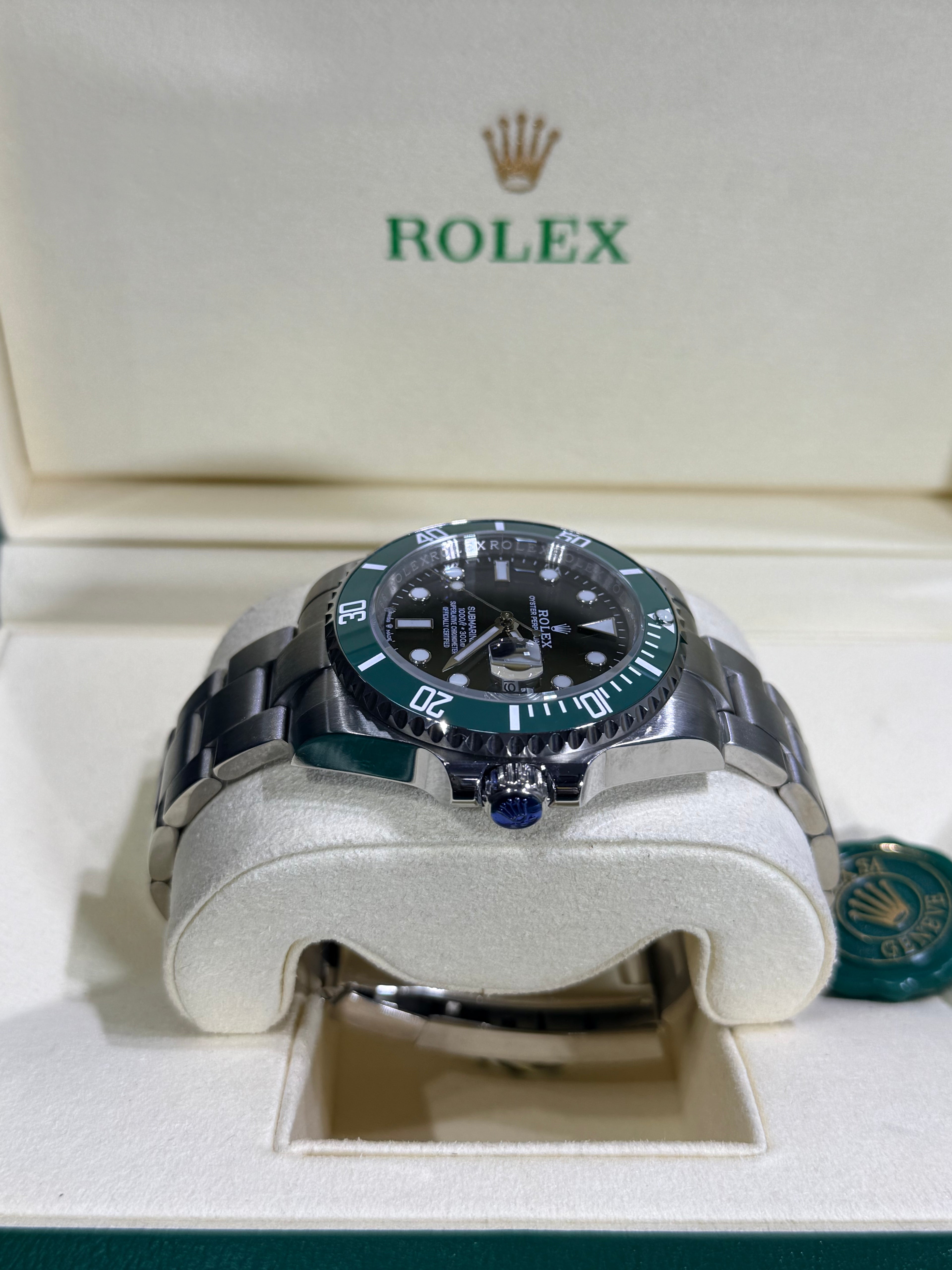 Rolex - Submariner Date / Starbucks