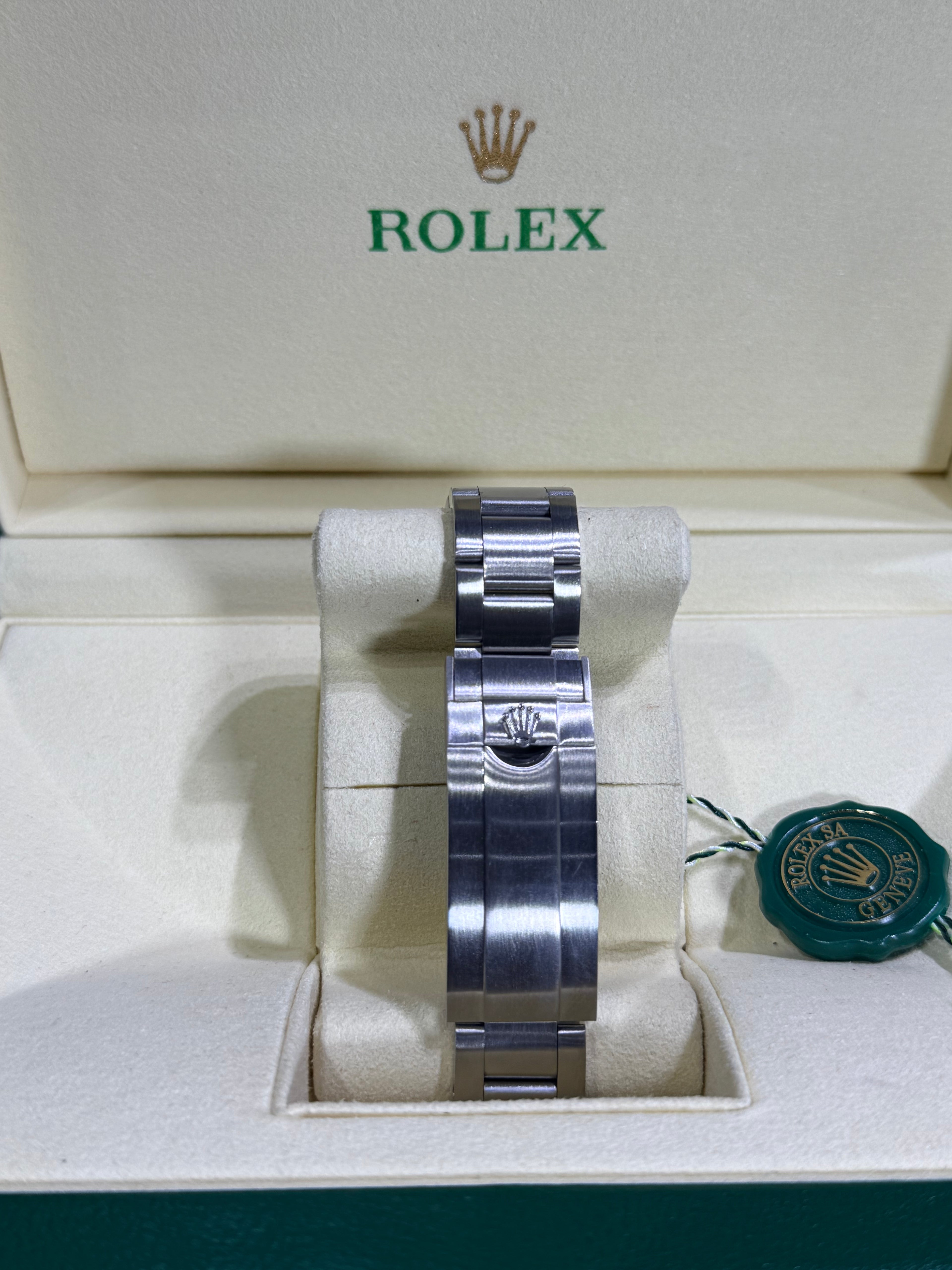 Rolex - Submariner Date / Starbucks
