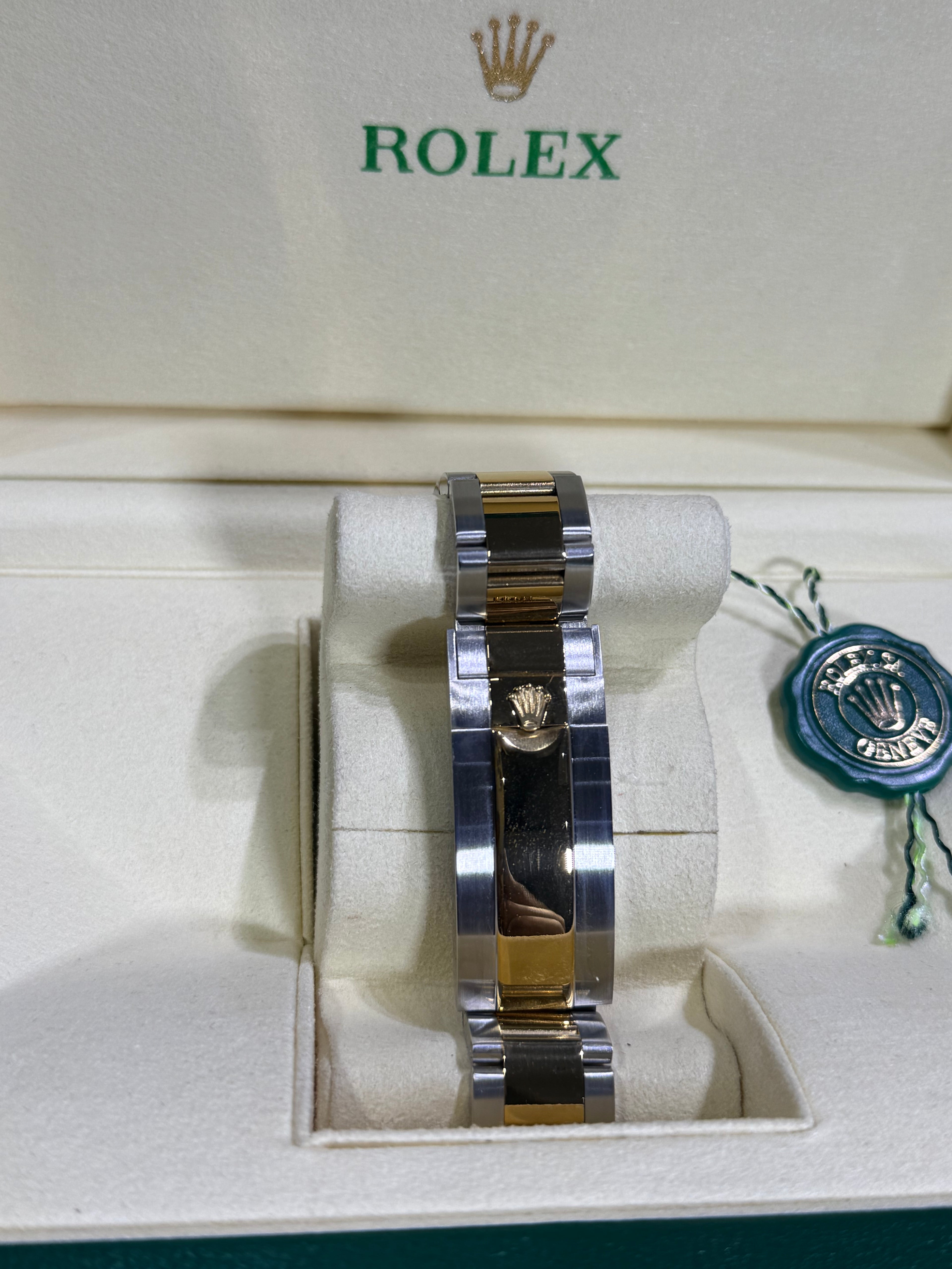 Rolex - Submariner Date / Misto