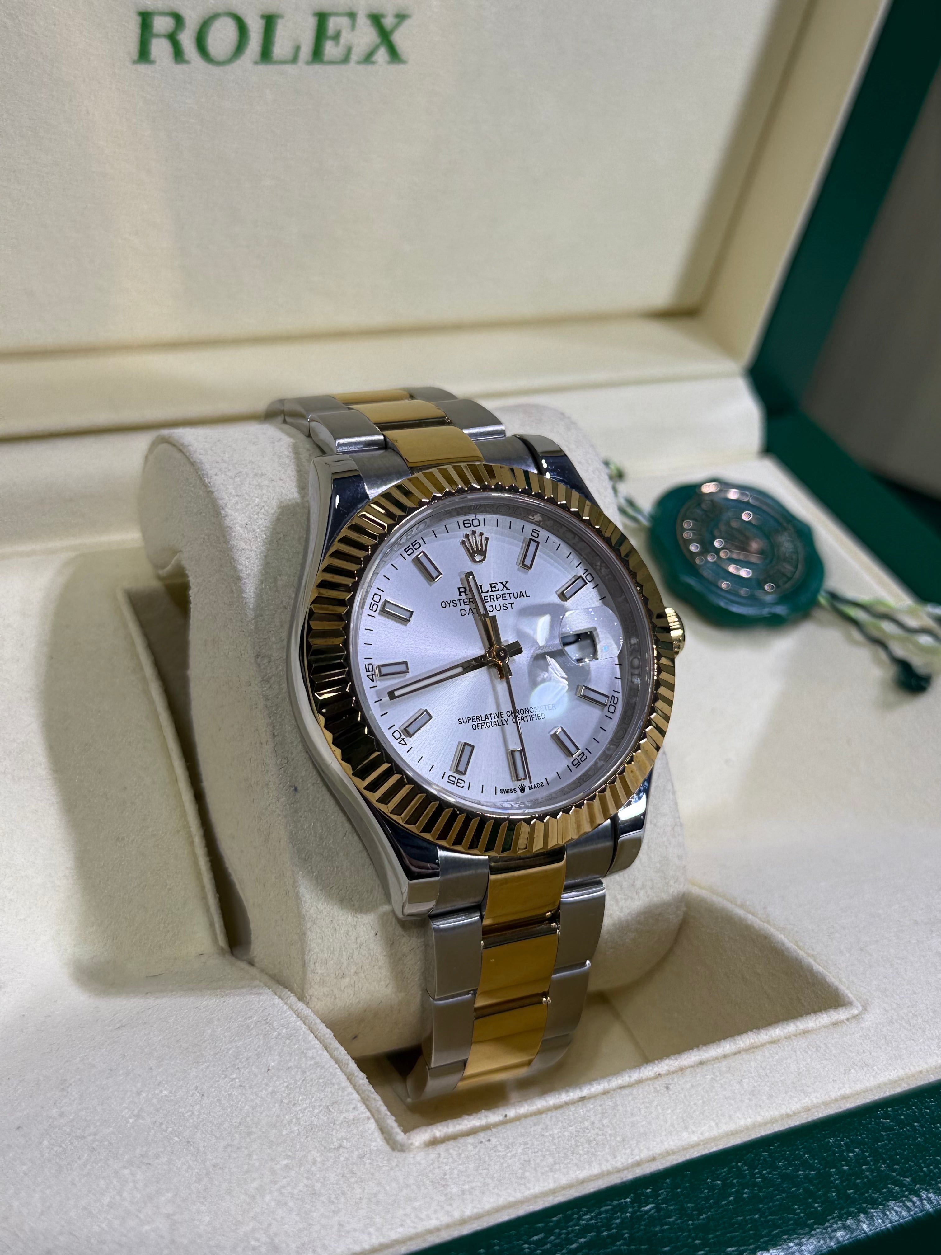 Rolex - Datejust / Branco / Oyster