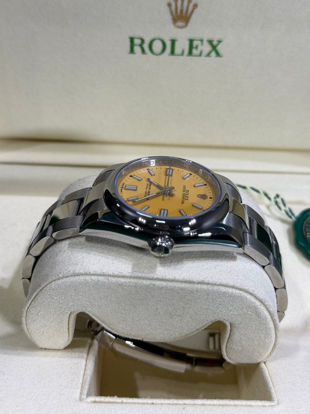 Rolex - Oyster Perpetual / Amarelo