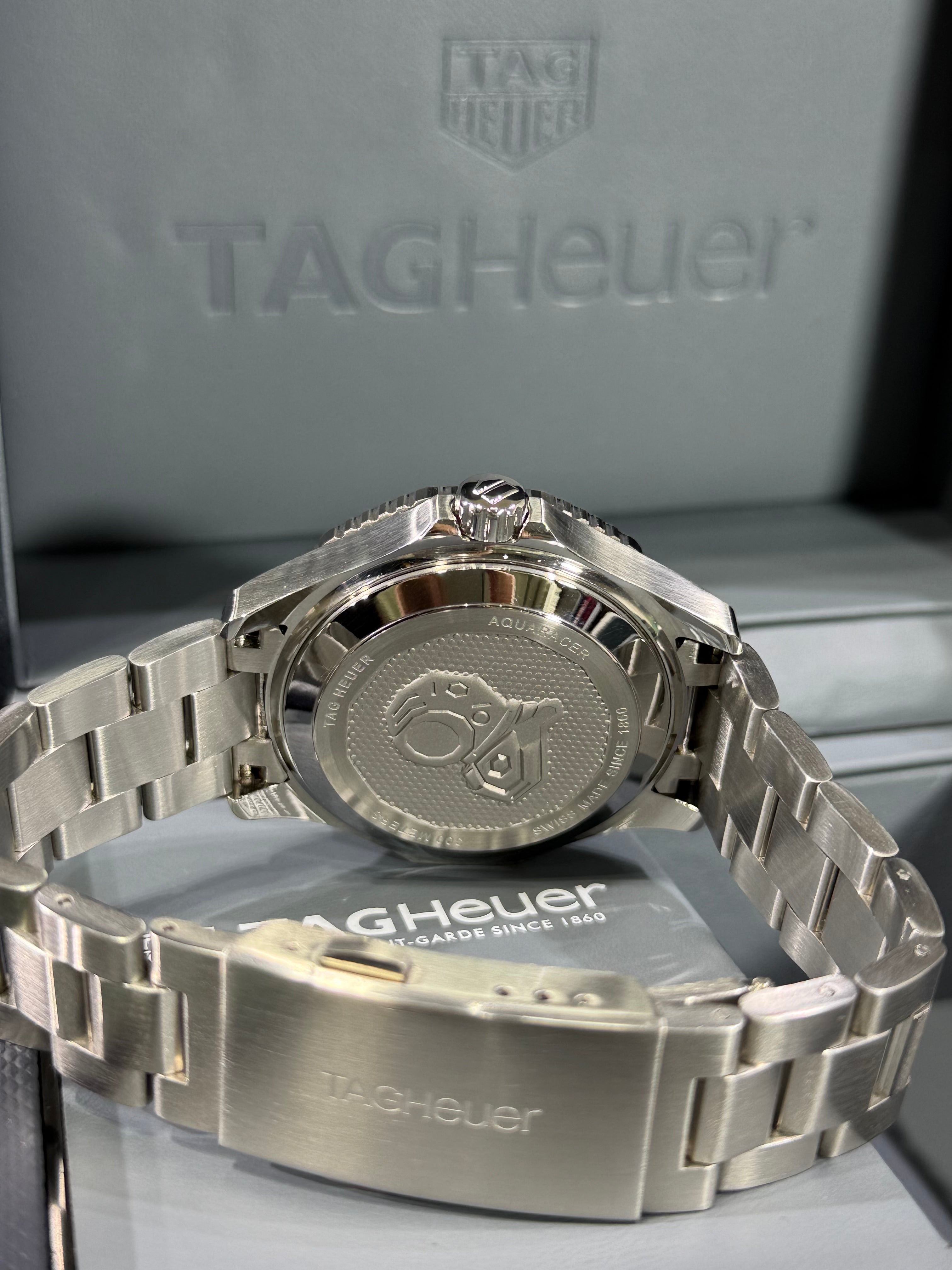 TAG Heuer - Aquaracer Professional 300 GMT