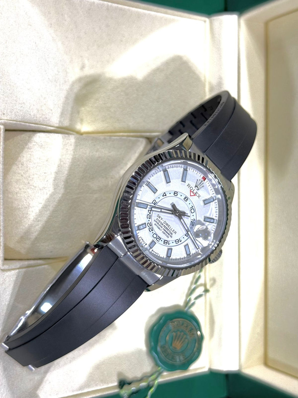 Rolex -  Sky-Dweller
